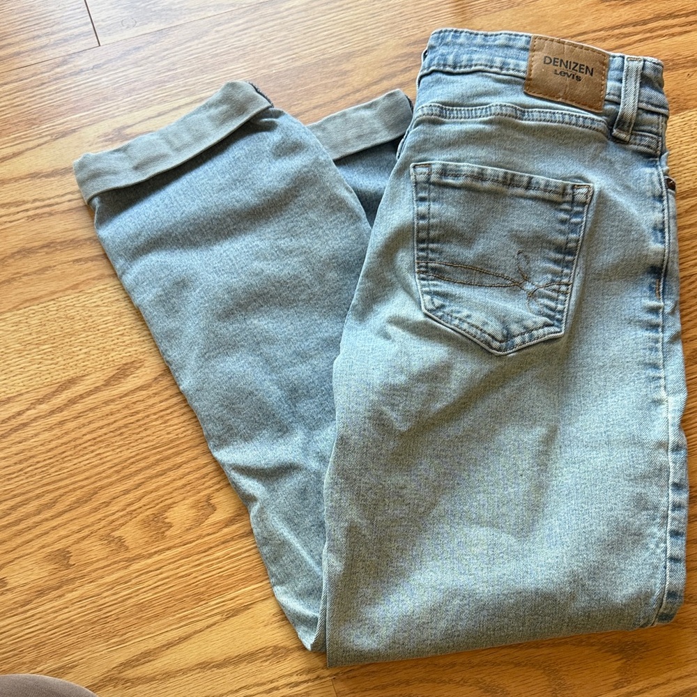 Denizen from Levi's womens 's Pale Blue Slim Jeans - mid rise boyfriend cropped - Picture 4 of 4